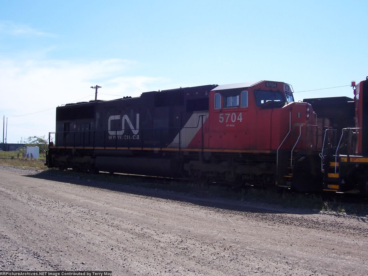 CN 5704